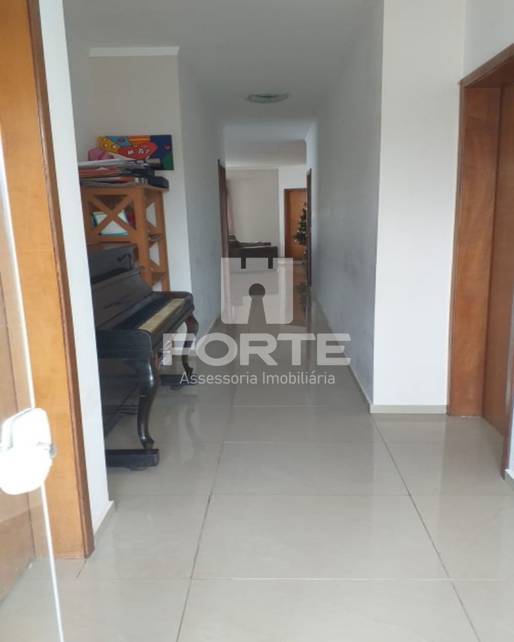 Casa à venda com 4 quartos, 300m² - Foto 7