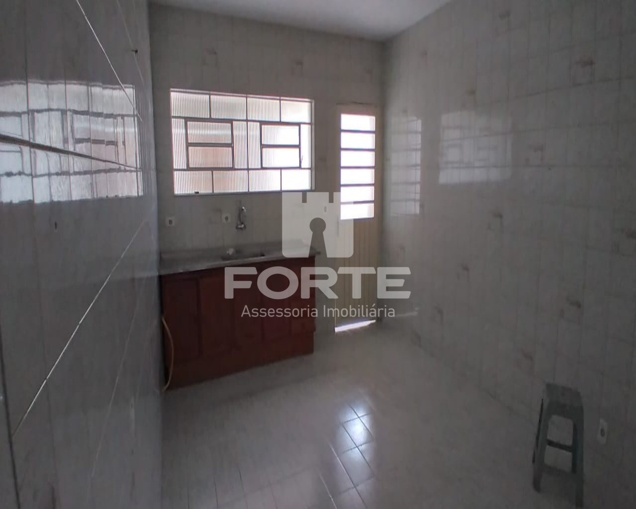 Casa à venda com 2 quartos, 400m² - Foto 15