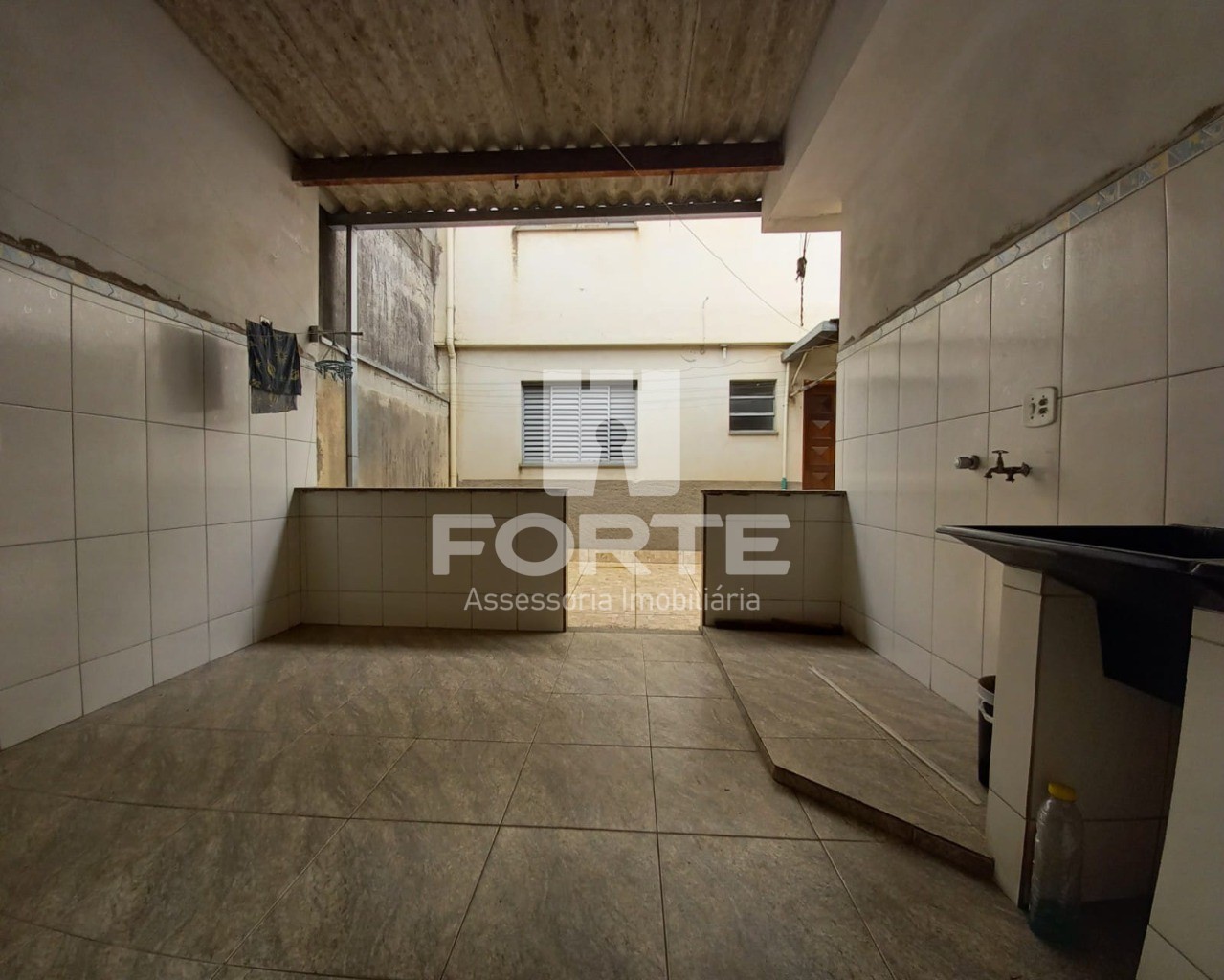 Casa à venda com 3 quartos, 300m² - Foto 27