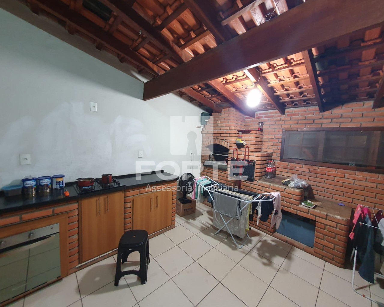 Casa à venda com 3 quartos, 156m² - Foto 4