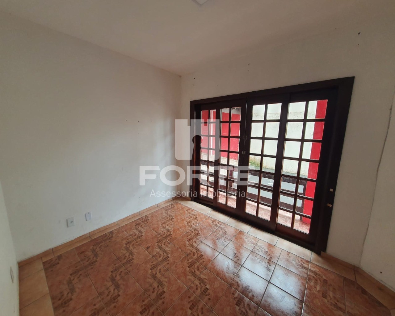 Casa à venda com 4 quartos, 320m² - Foto 4