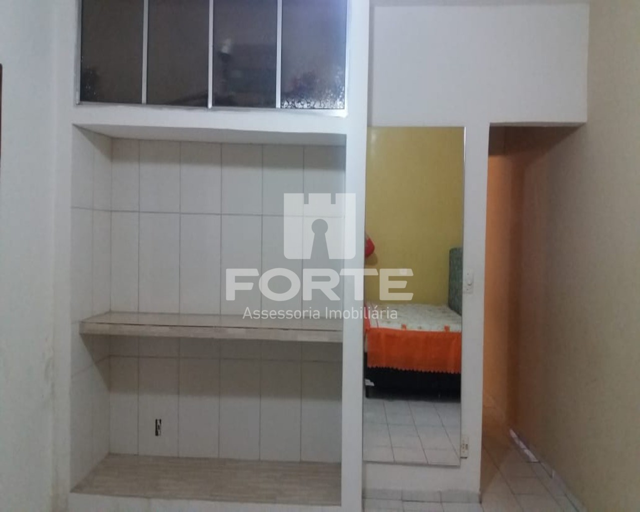 Casa para alugar com 2 quartos, 300m² - Foto 14