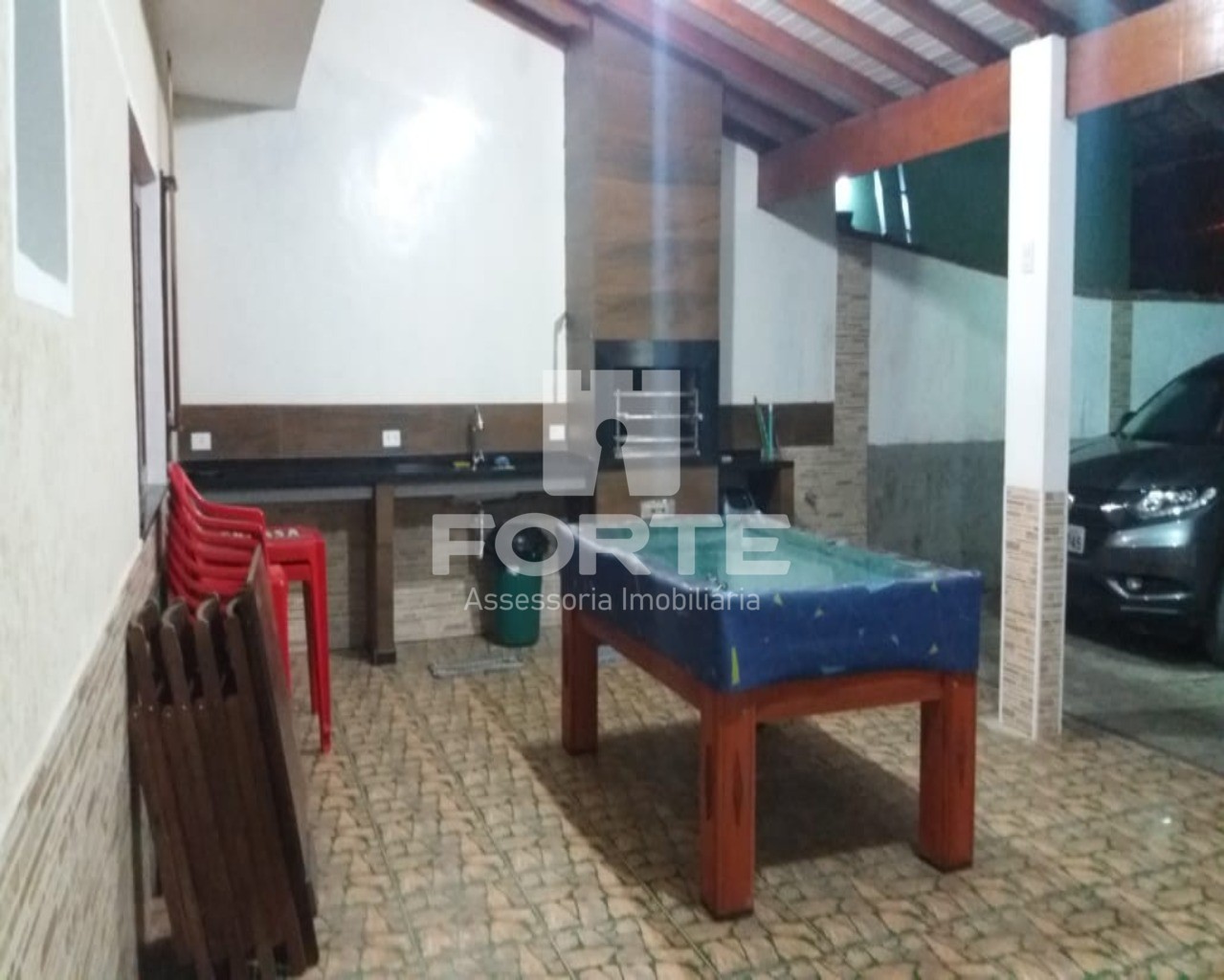 Casa para alugar com 2 quartos, 300m² - Foto 12