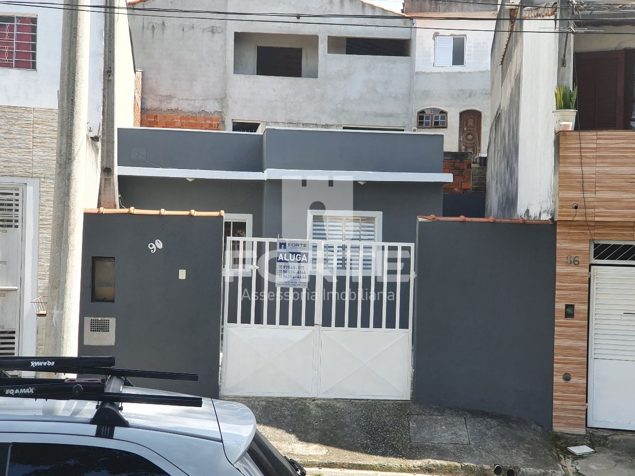 Casa à venda com 2 quartos, 70m² - Foto 2