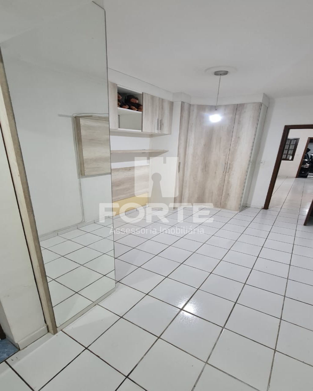 Casa à venda com 2 quartos, 150m² - Foto 2