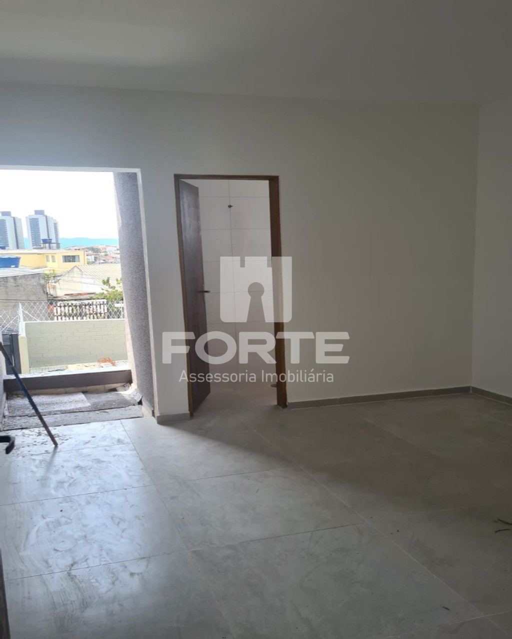 Casa à venda com 2 quartos, 75m² - Foto 1