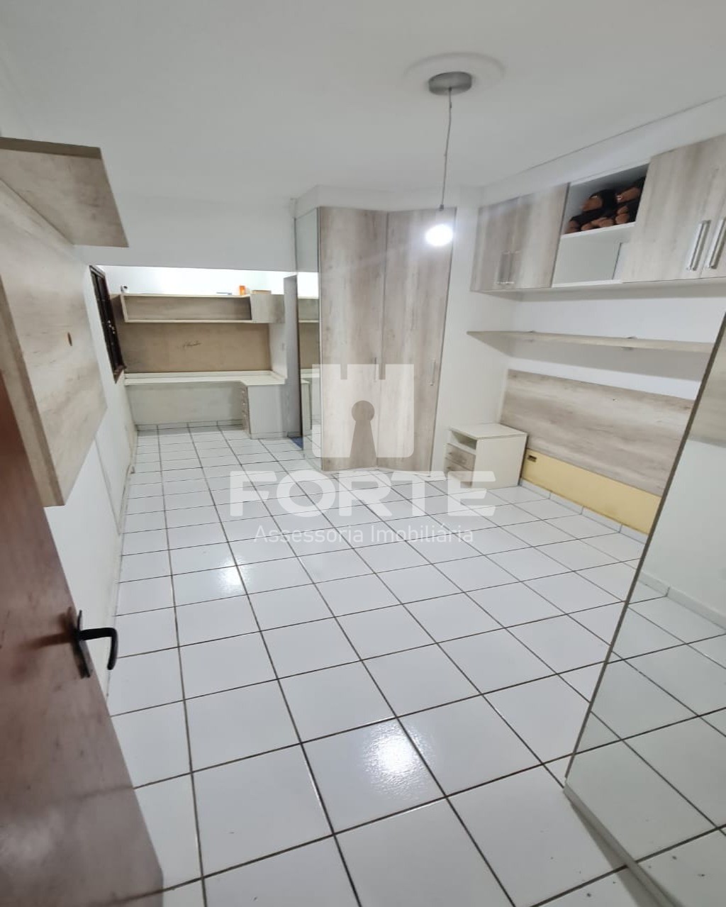 Casa à venda com 2 quartos, 150m² - Foto 5