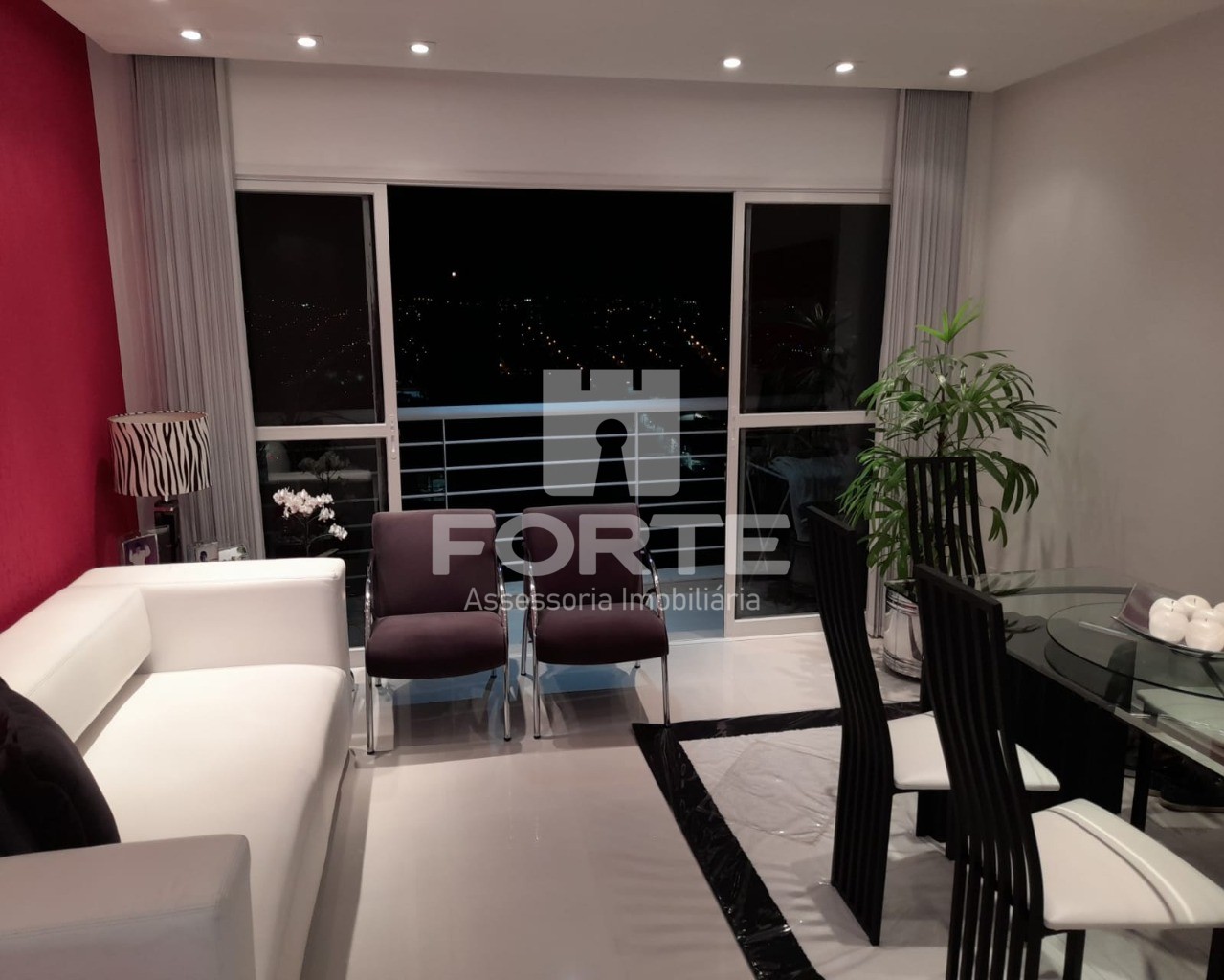 Apartamento à venda com 3 quartos, 105m² - Foto 1