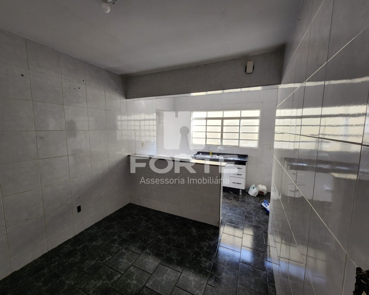 Casa à venda com 2 quartos, 175m² - Foto 13