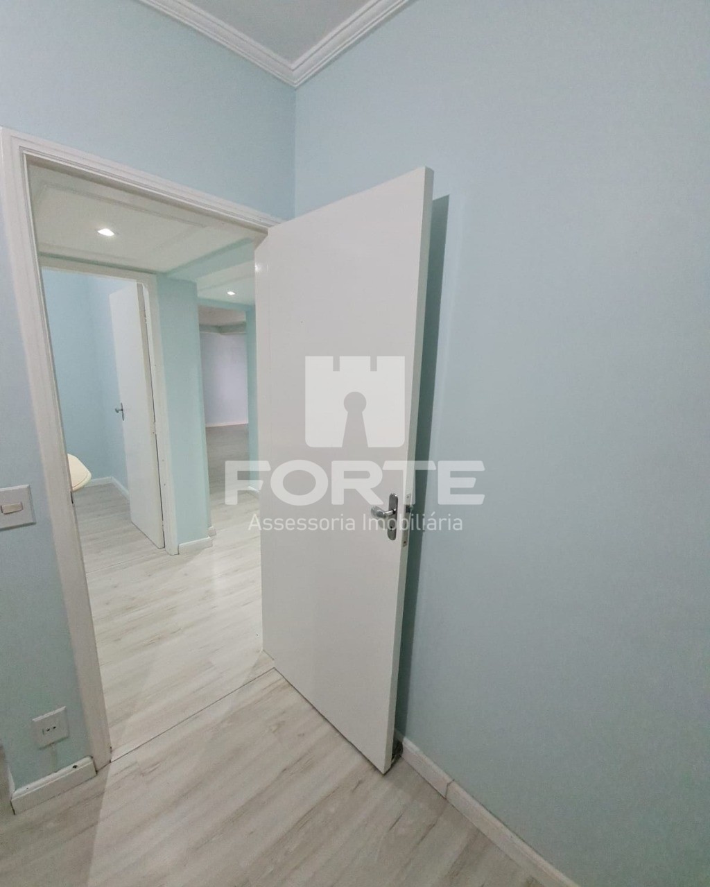 Apartamento à venda com 3 quartos, 150m² - Foto 5