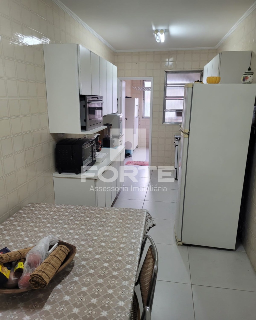 Apartamento à venda com 3 quartos, 135m² - Foto 4