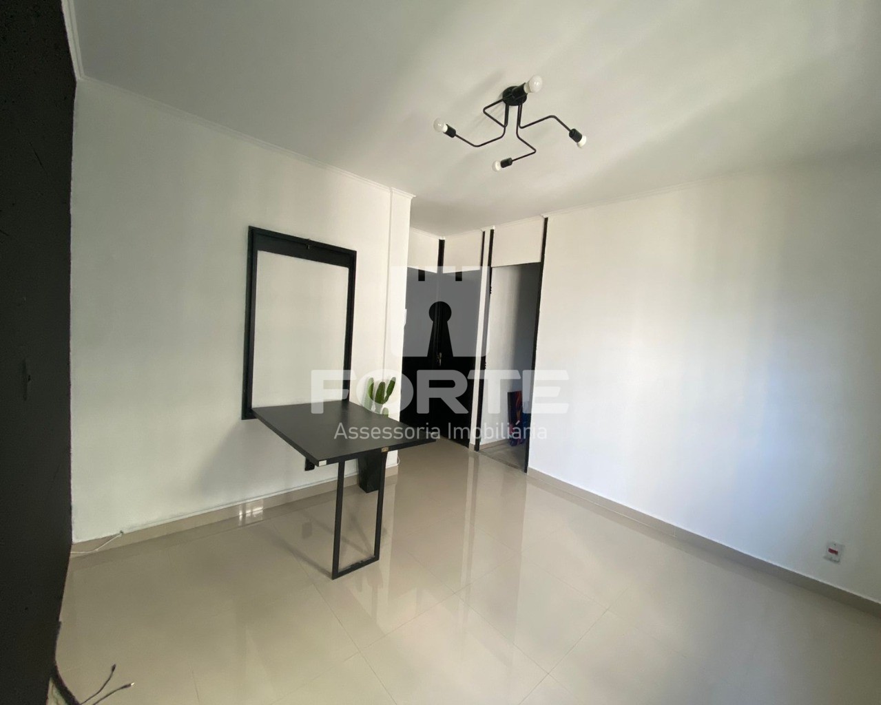 Apartamento à venda com 2 quartos, 45m² - Foto 2