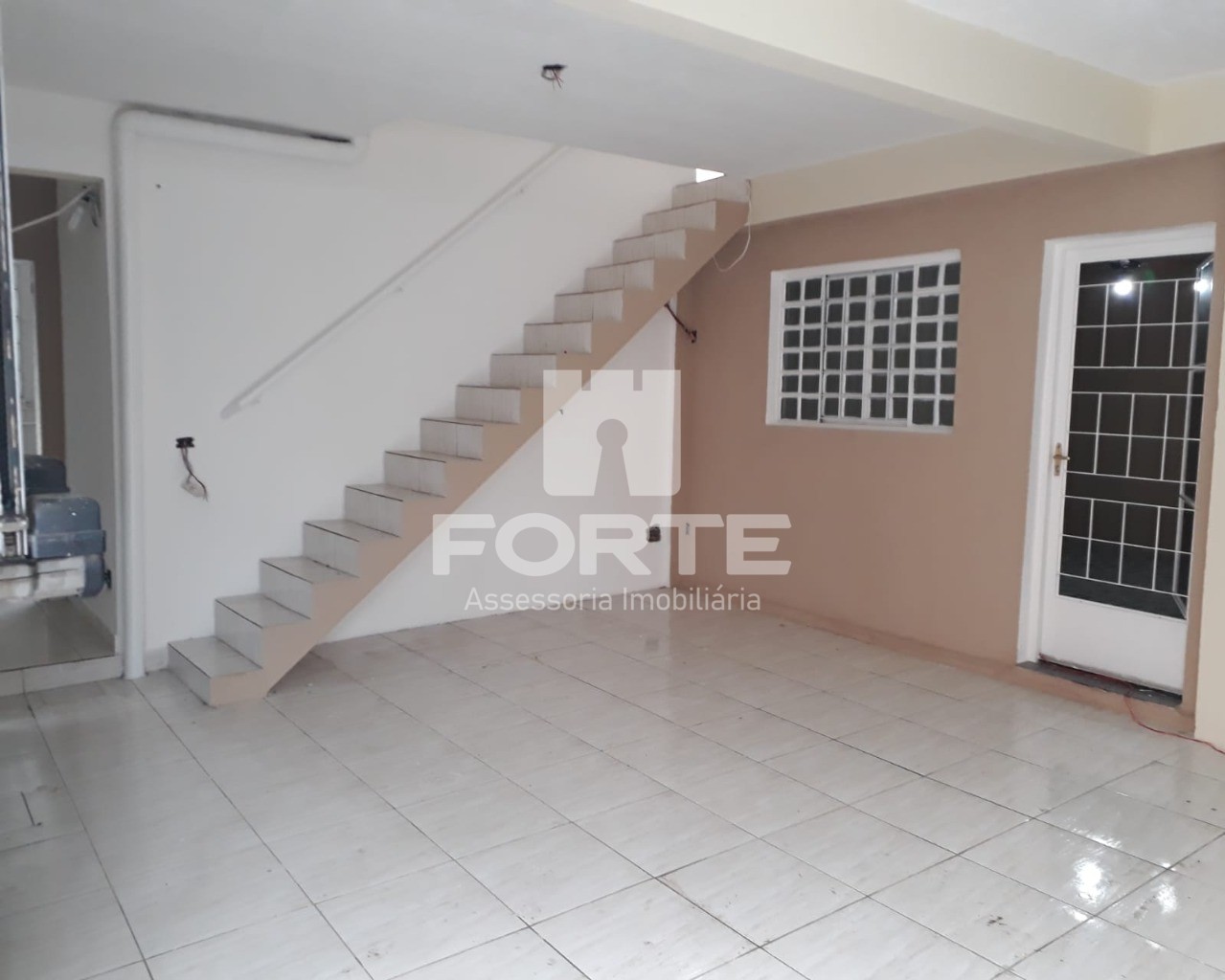 Casa à venda com 2 quartos, 150m² - Foto 5