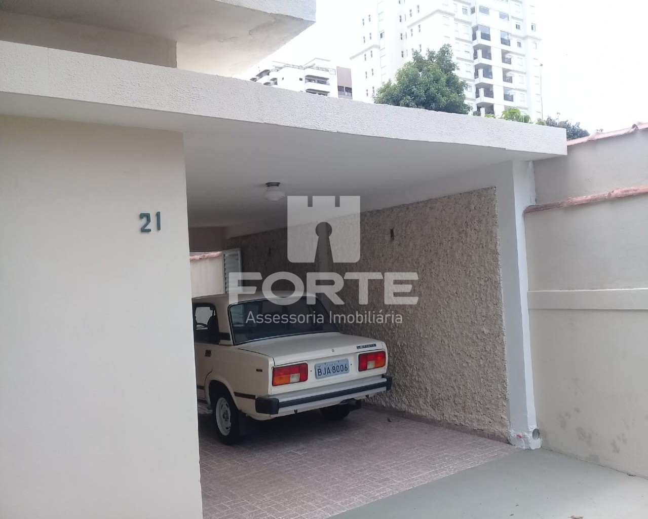 Casa à venda com 3 quartos, 1000m² - Foto 4