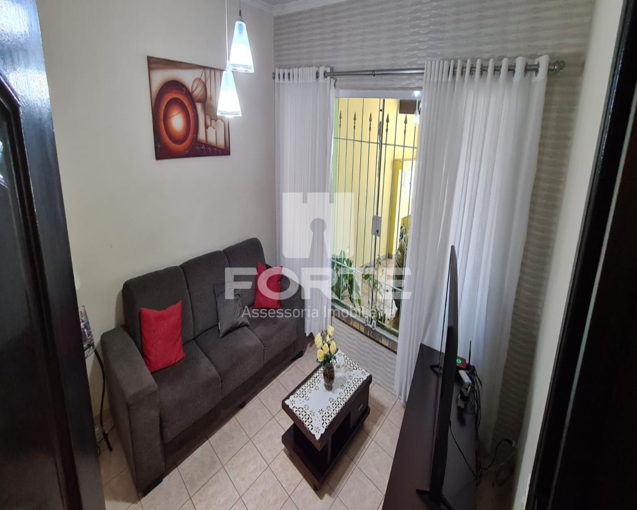 Casa à venda com 3 quartos, 155m² - Foto 2