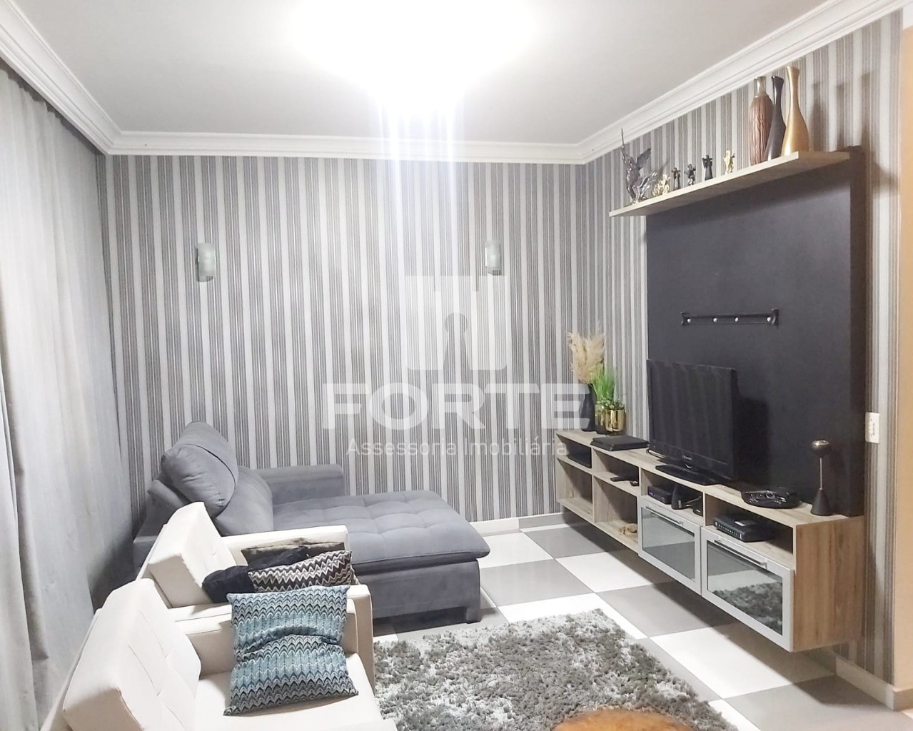 Casa à venda com 3 quartos, 210m² - Foto 5