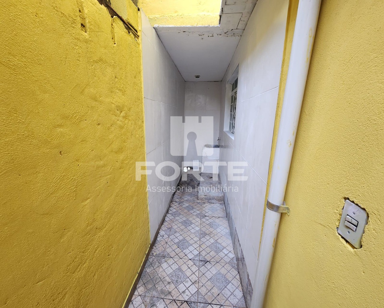 Casa para alugar com 2 quartos, 90m² - Foto 12