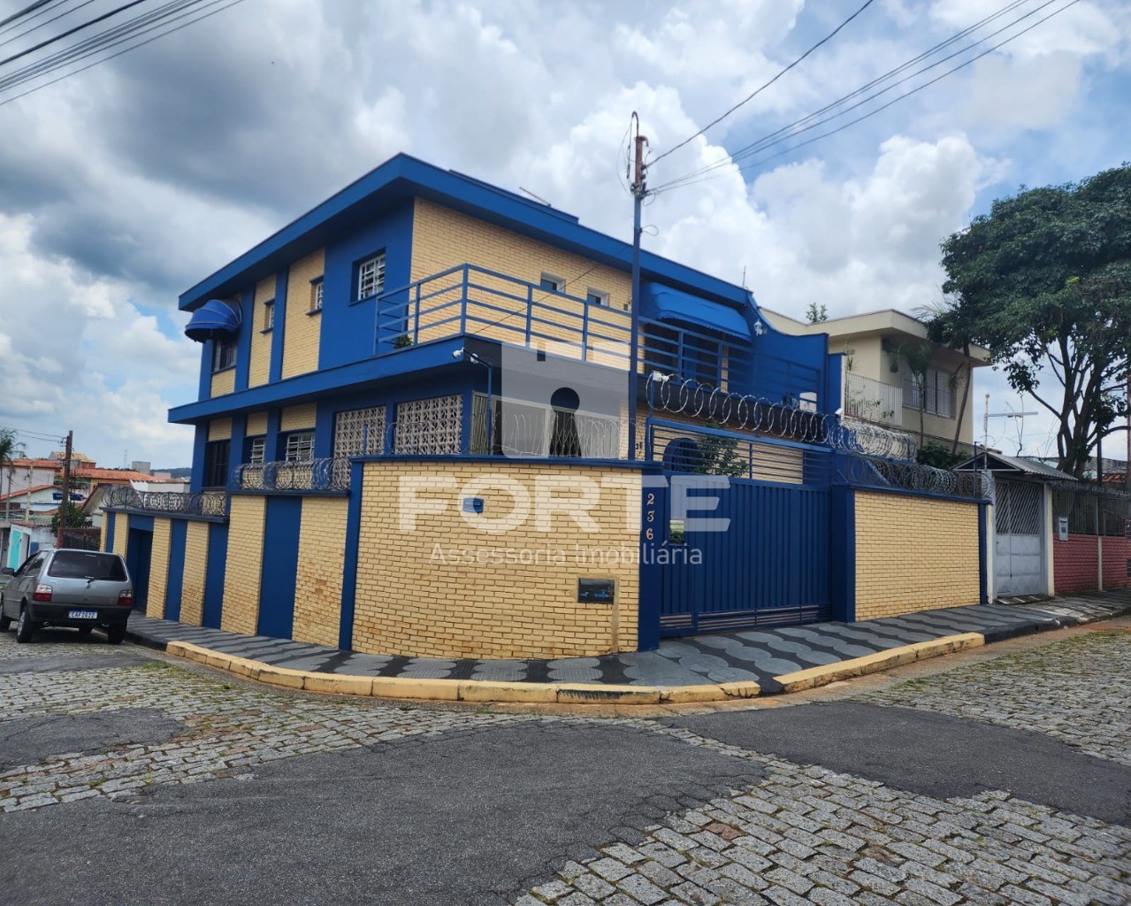 Prédio Inteiro à venda com 5 quartos, 301m² - Foto 1