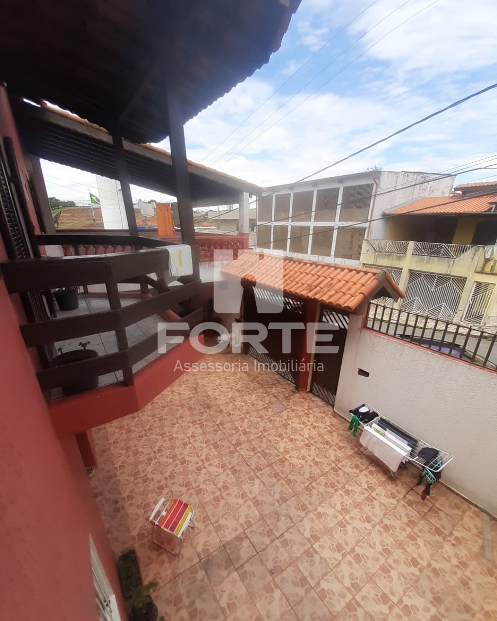 Casa à venda com 3 quartos, 145m² - Foto 1