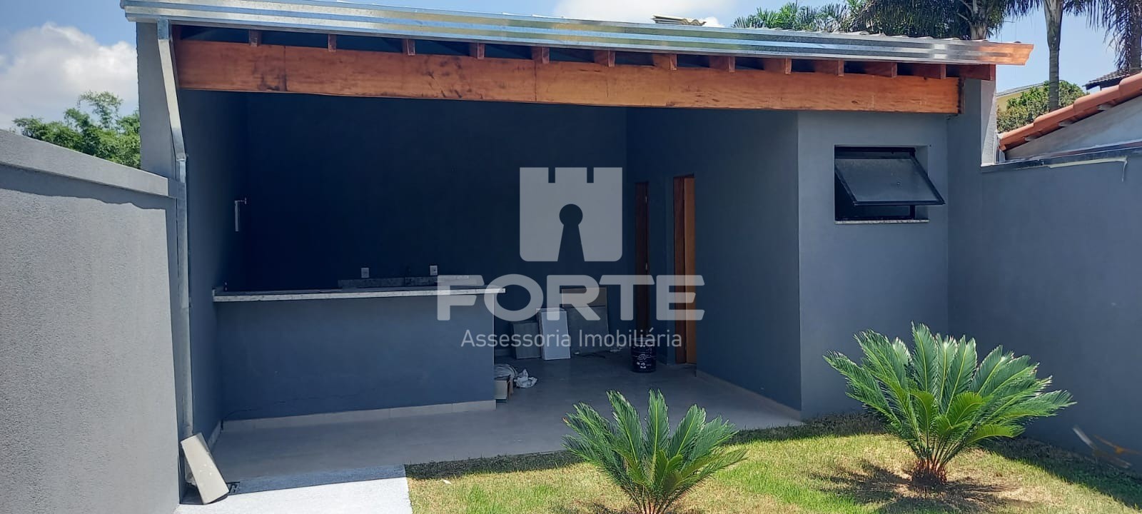 Casa à venda com 3 quartos, 205m² - Foto 2