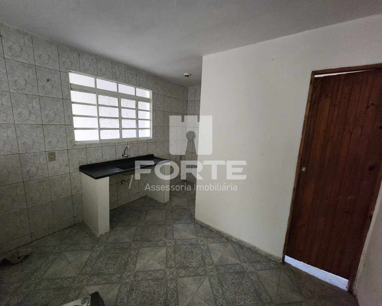 Casa para alugar com 2 quartos, 90m² - Foto 9