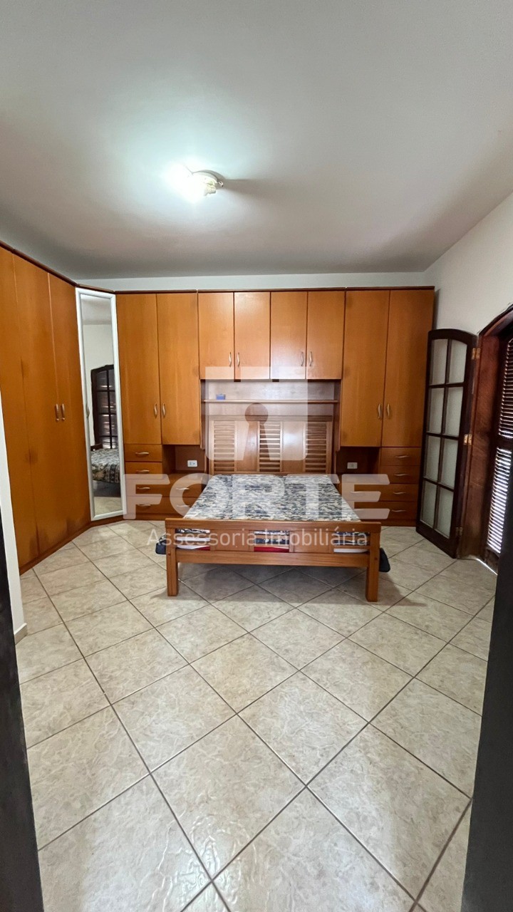 Casa à venda com 3 quartos, 200m² - Foto 13