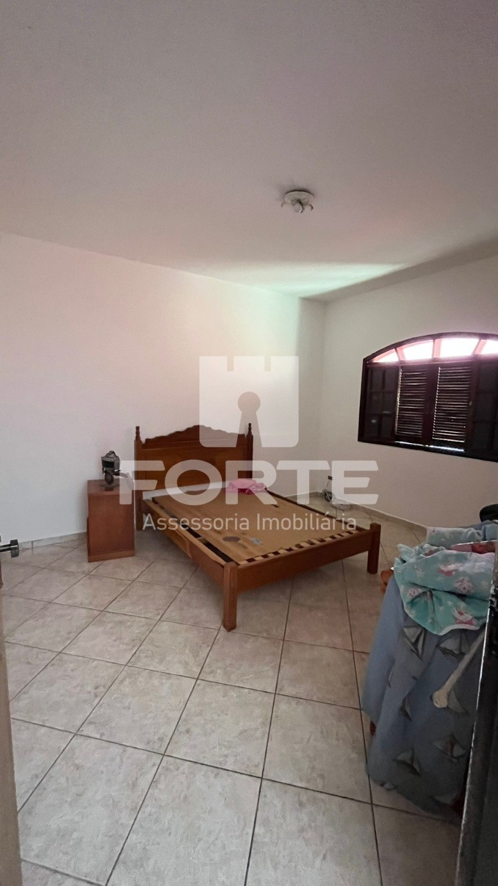 Casa à venda com 3 quartos, 200m² - Foto 18