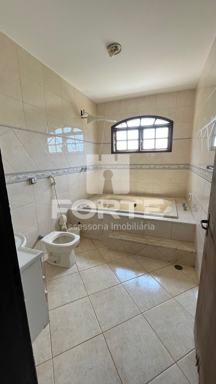 Casa à venda com 3 quartos, 200m² - Foto 14