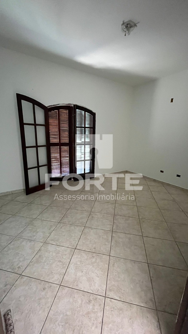 Casa à venda com 3 quartos, 200m² - Foto 15