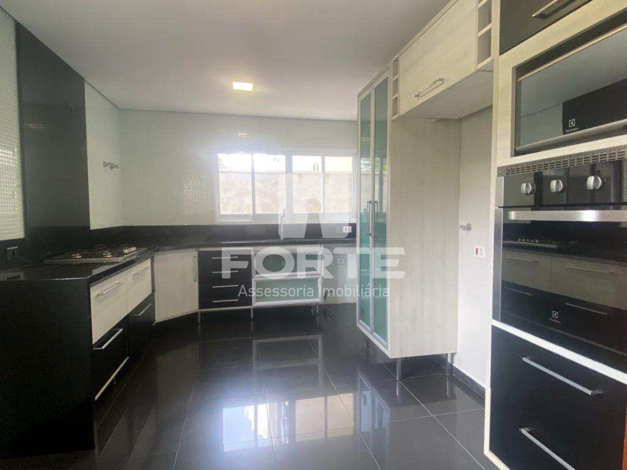 Casa à venda com 3 quartos, 270m² - Foto 12