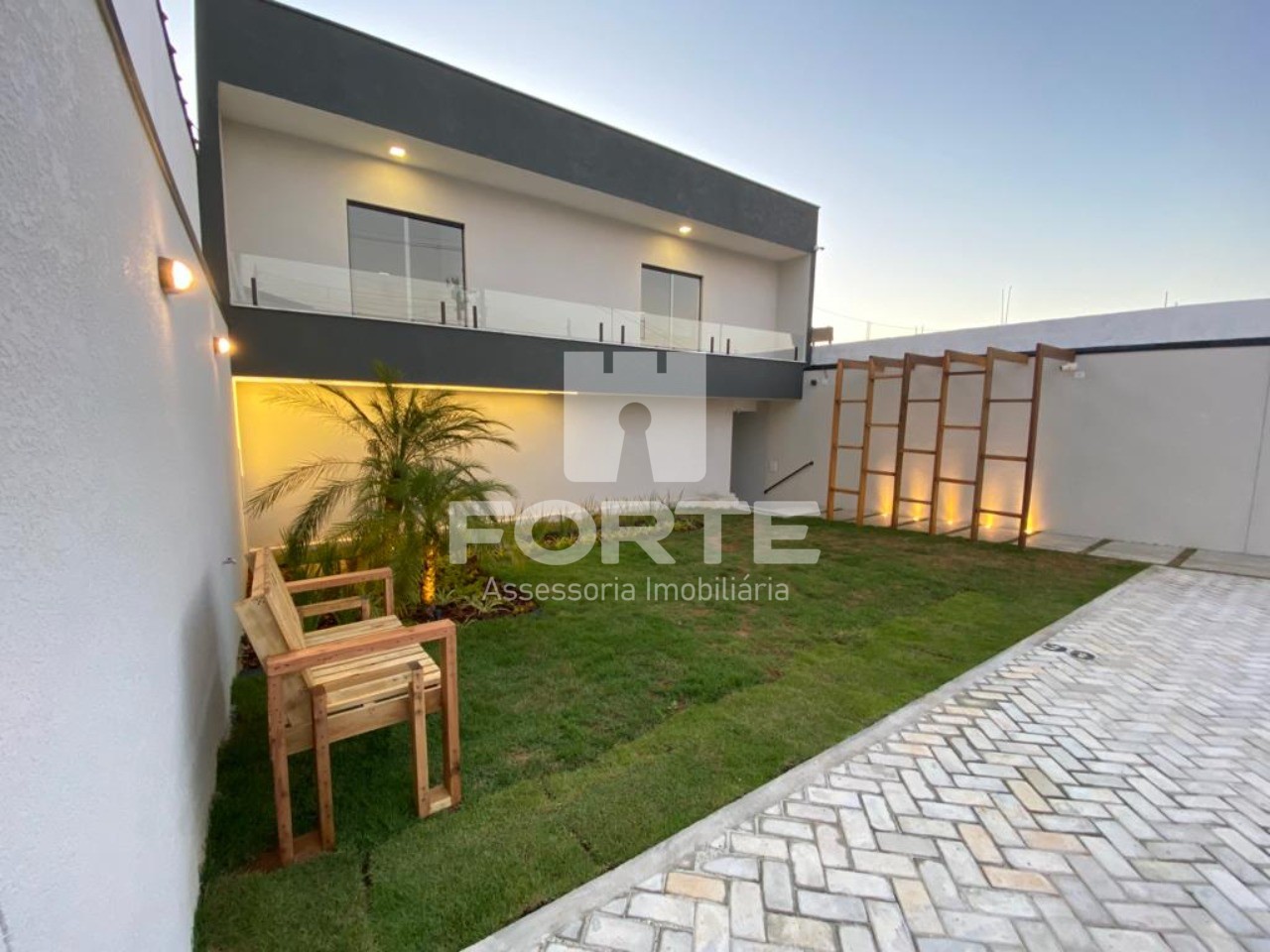 Casa à venda com 2 quartos, 82m² - Foto 1