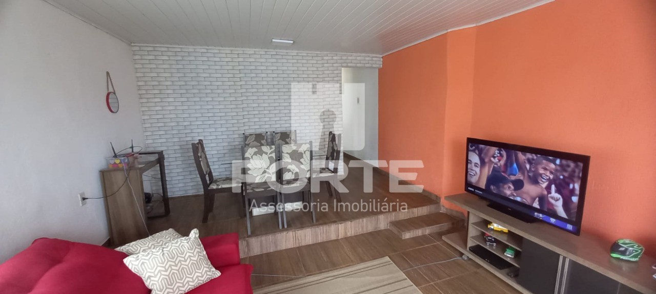 Casa à venda com 2 quartos, 182m² - Foto 1