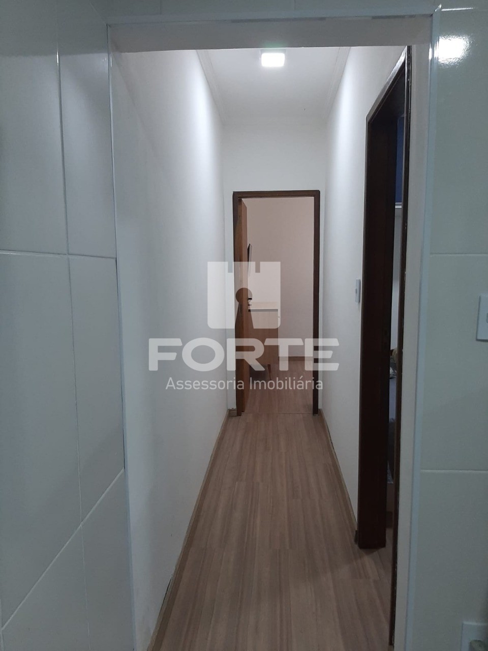 Casa à venda com 4 quartos, 121m² - Foto 11