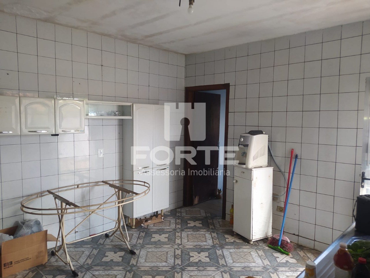 Casa à venda com 2 quartos, 100m² - Foto 3