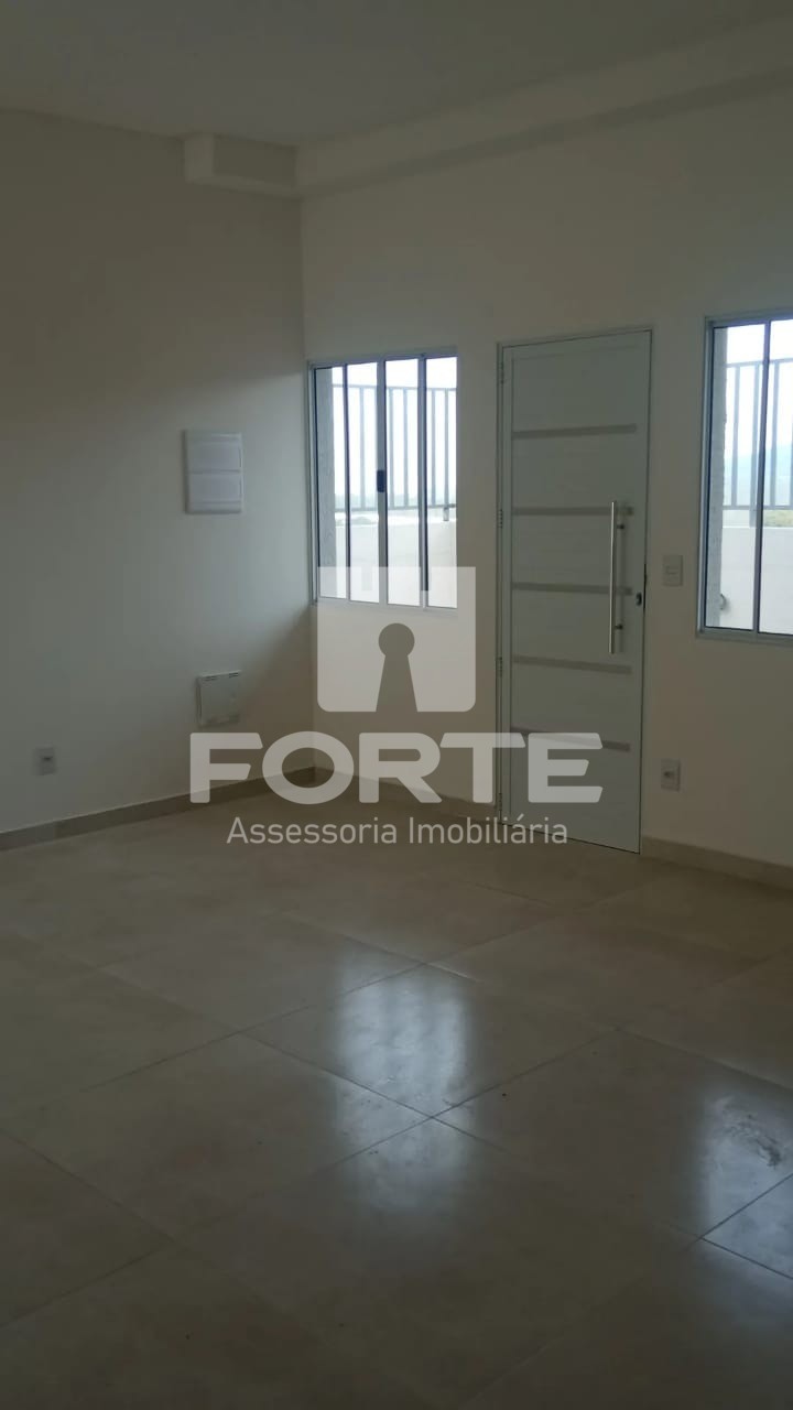 Casa à venda com 2 quartos, 56m² - Foto 9