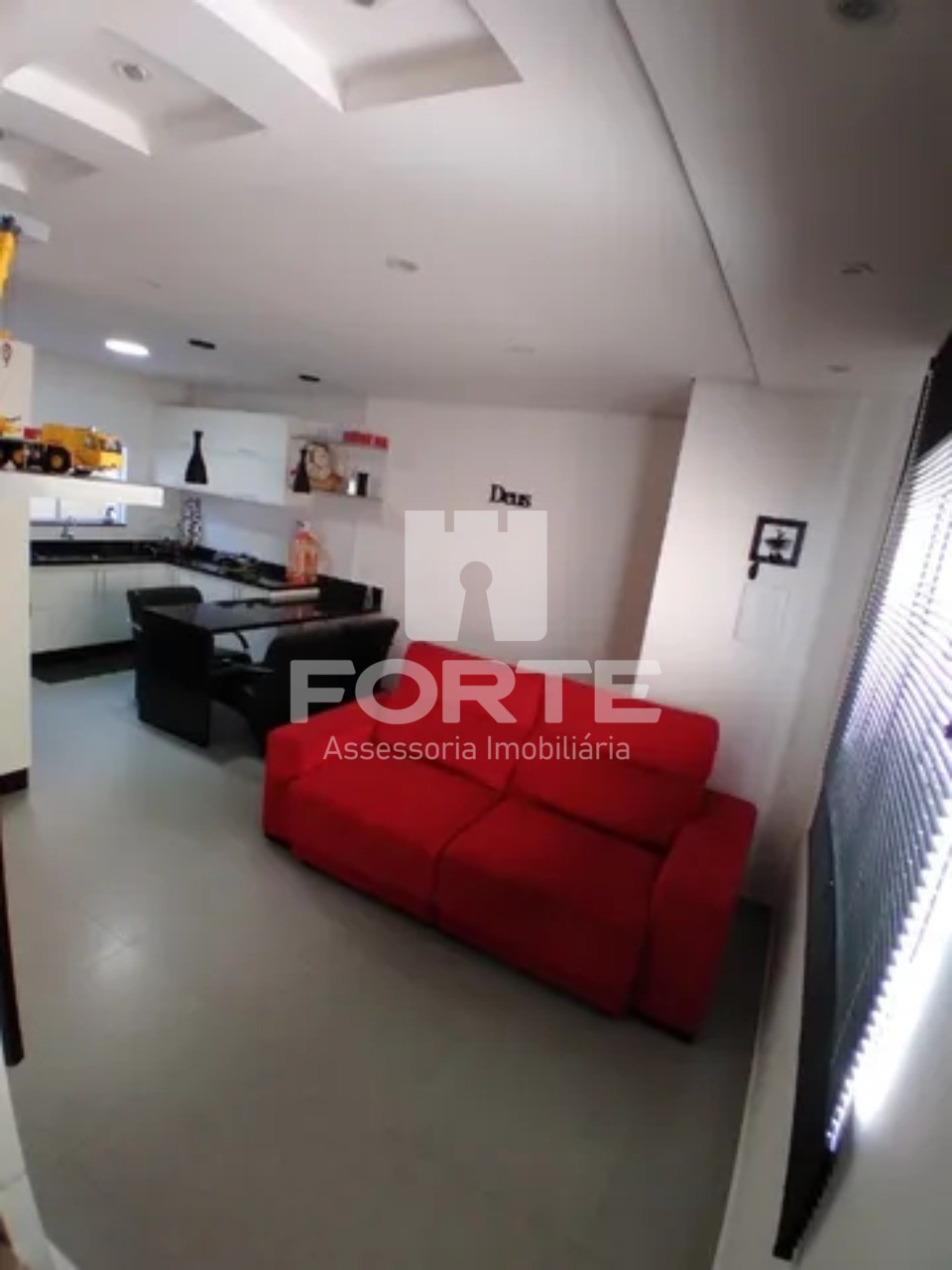 Casa à venda com 2 quartos, 71m² - Foto 4