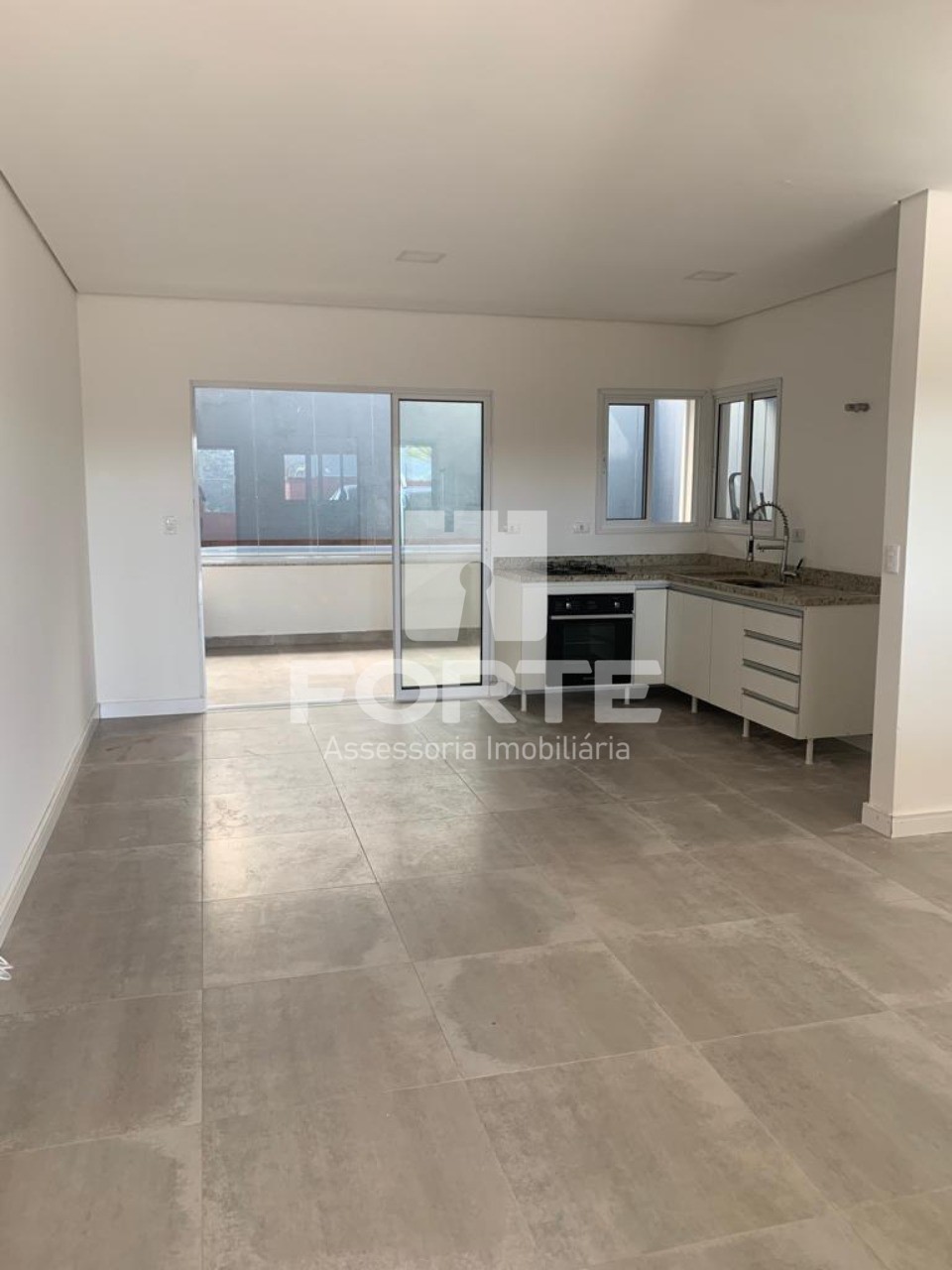 Casa à venda com 3 quartos, 172m² - Foto 4