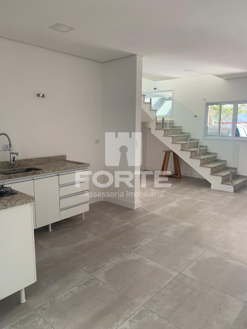 Casa à venda com 3 quartos, 172m² - Foto 9