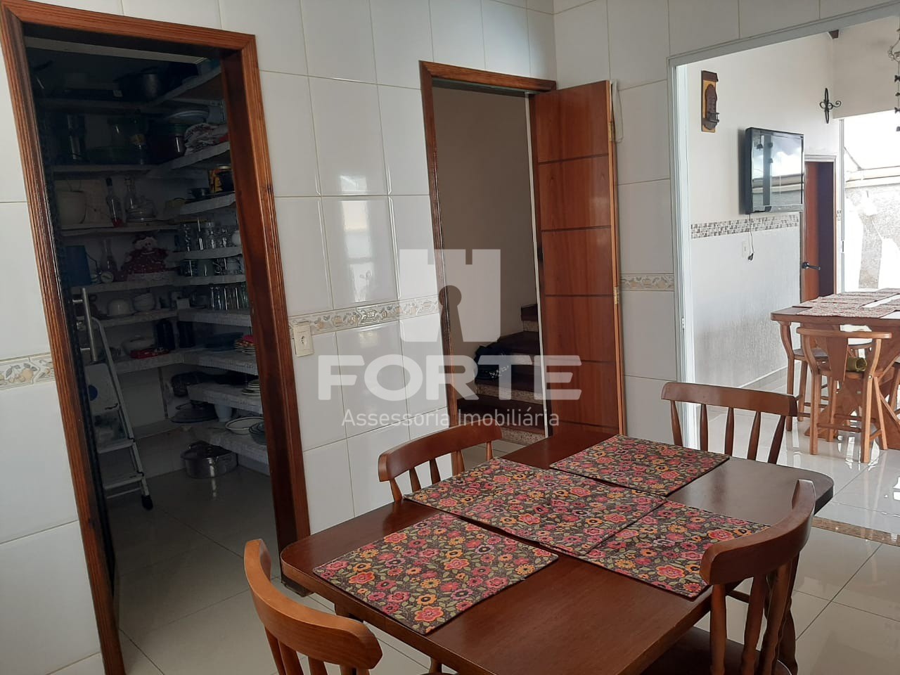 Casa à venda com 4 quartos, 306m² - Foto 28