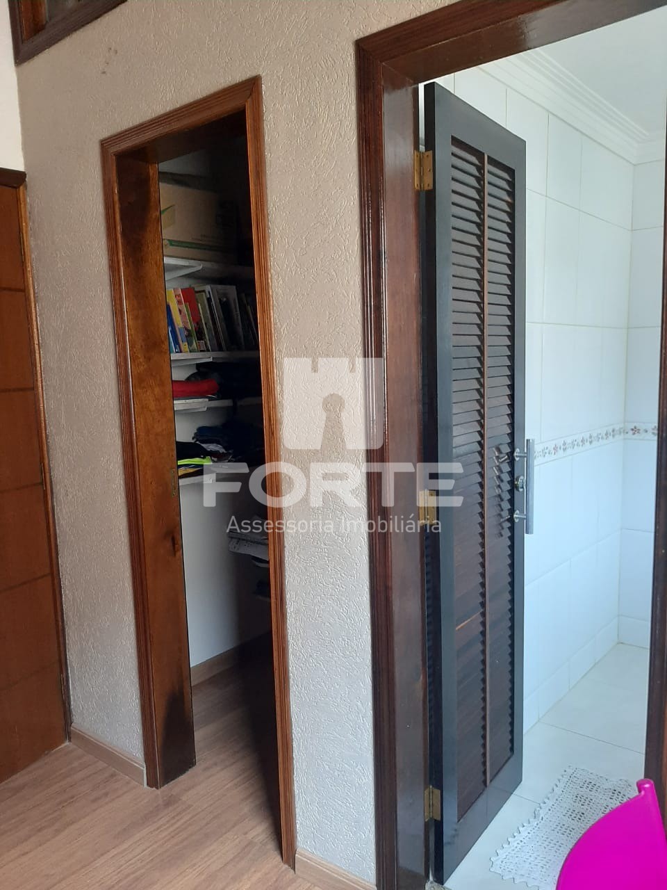 Casa à venda com 4 quartos, 306m² - Foto 10