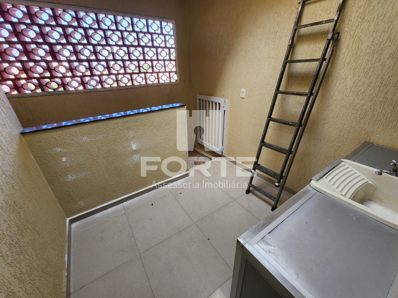 Casa à venda com 3 quartos, 350m² - Foto 28