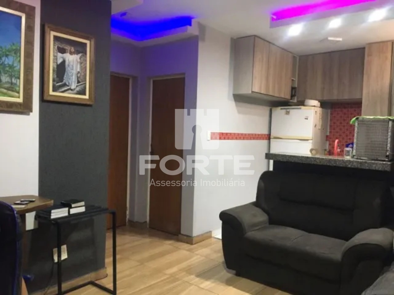 Apartamento à venda com 2 quartos, 50m² - Foto 1