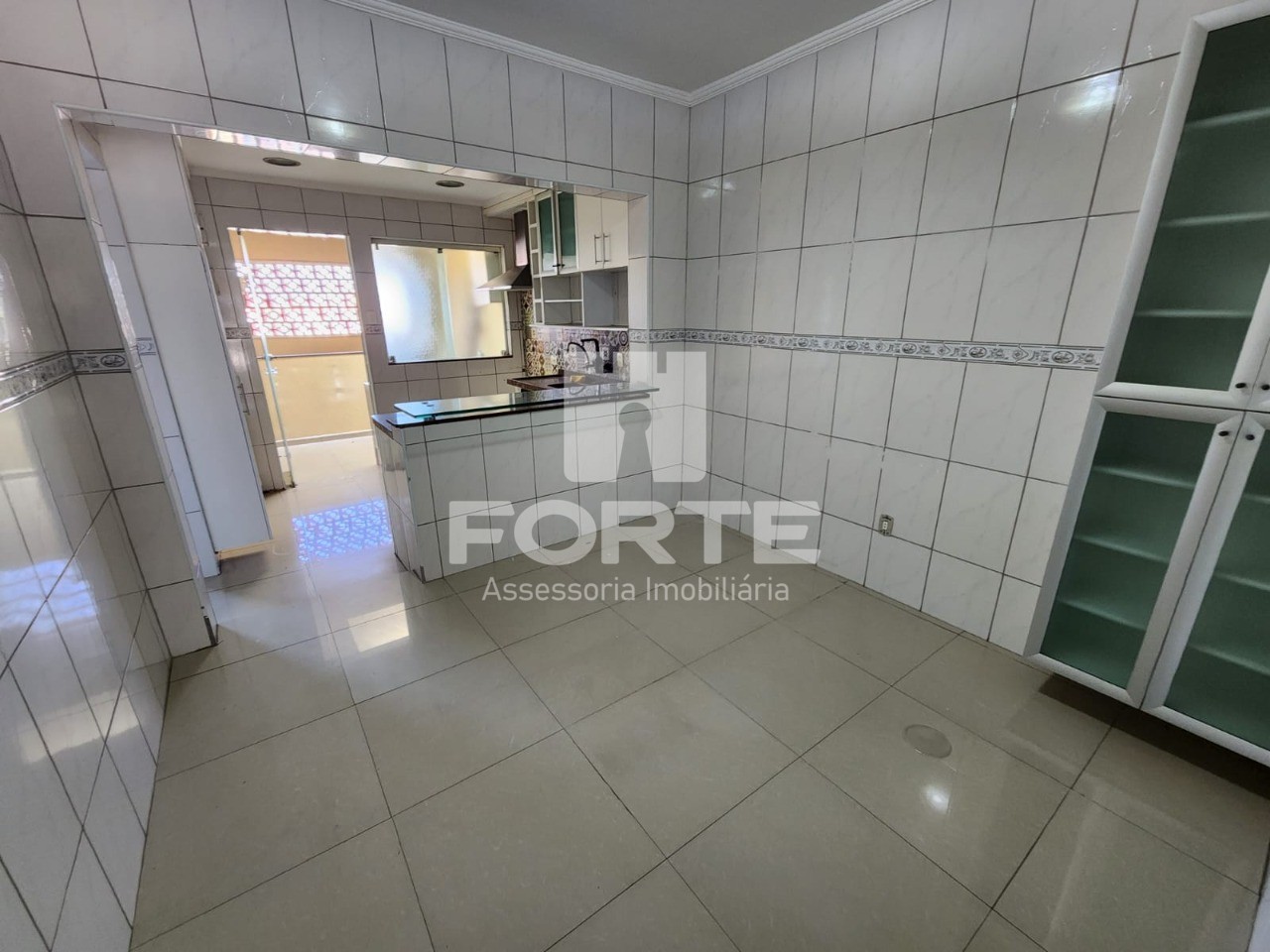 Casa à venda com 3 quartos, 350m² - Foto 25