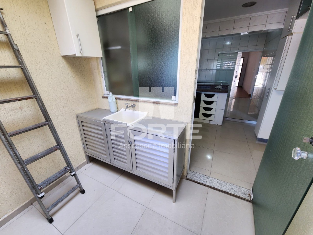 Casa à venda com 3 quartos, 350m² - Foto 27