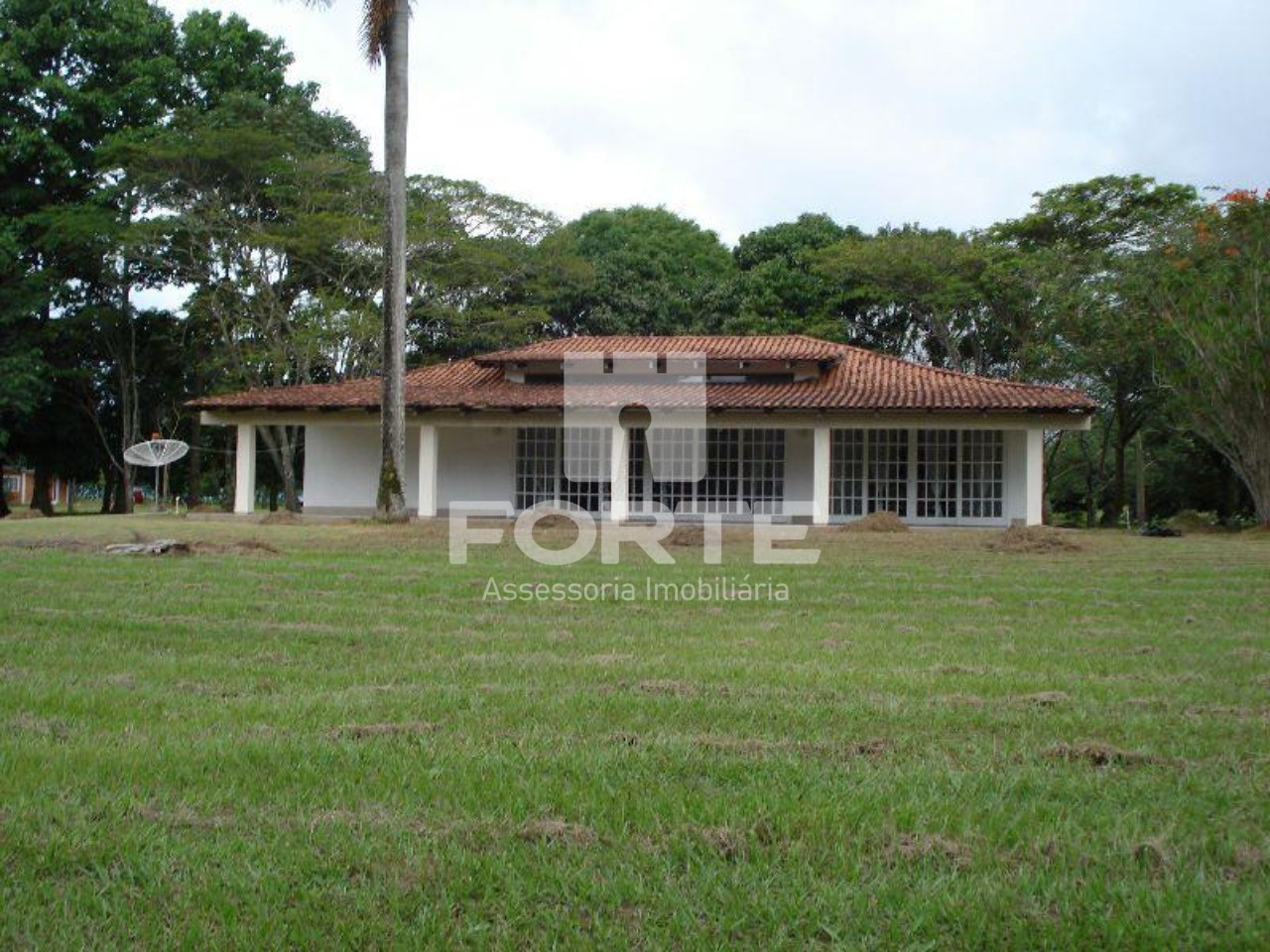 Fazenda à venda com 3 quartos, 200m² - Foto 13