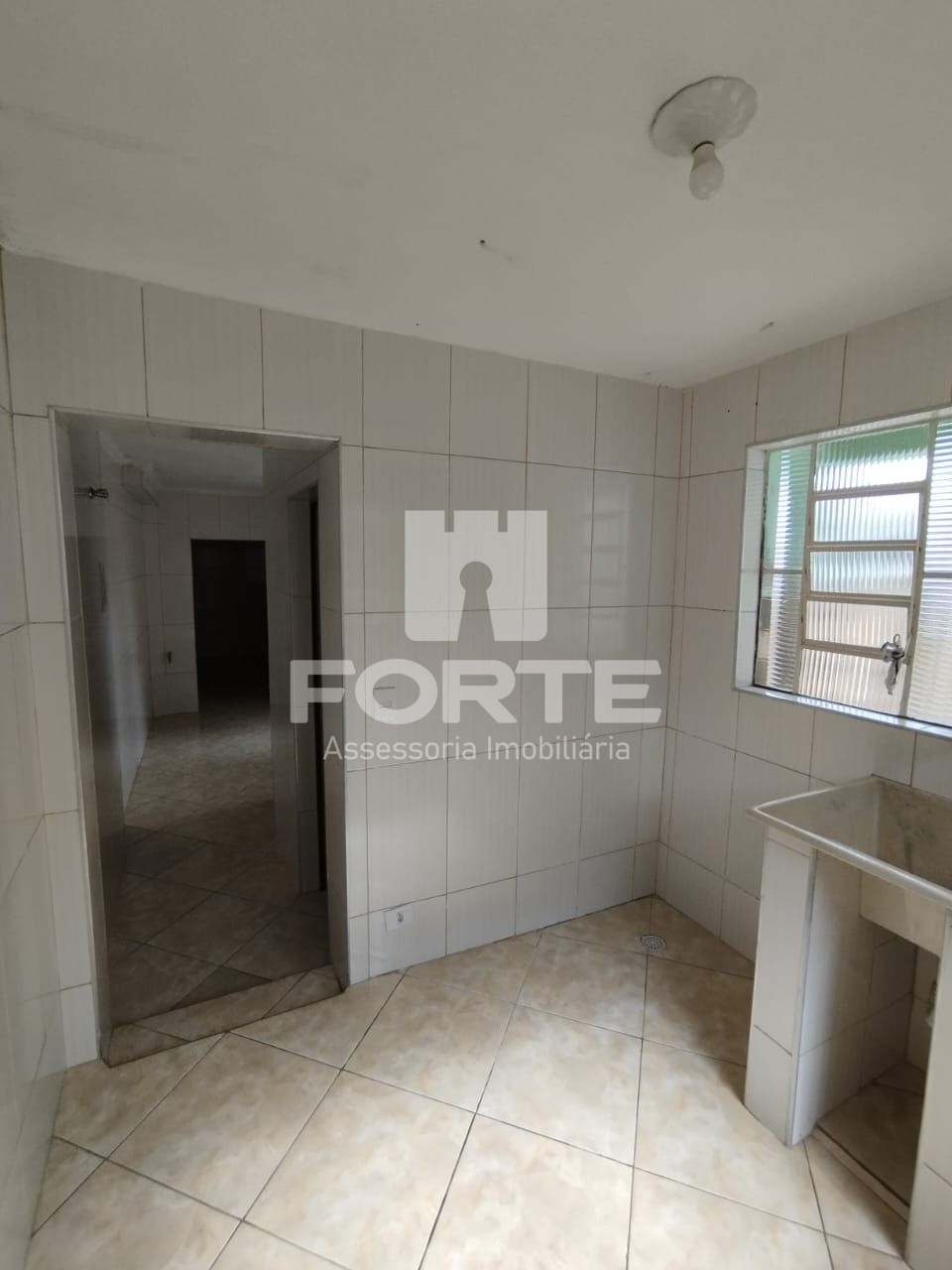 Casa à venda com 4 quartos, 250m² - Foto 25