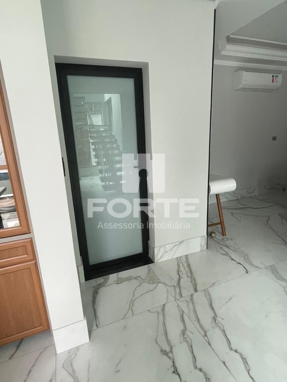 Casa à venda com 3 quartos, 250m² - Foto 14