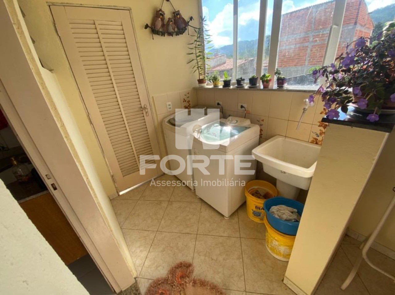 Casa à venda com 3 quartos, 360m² - Foto 6