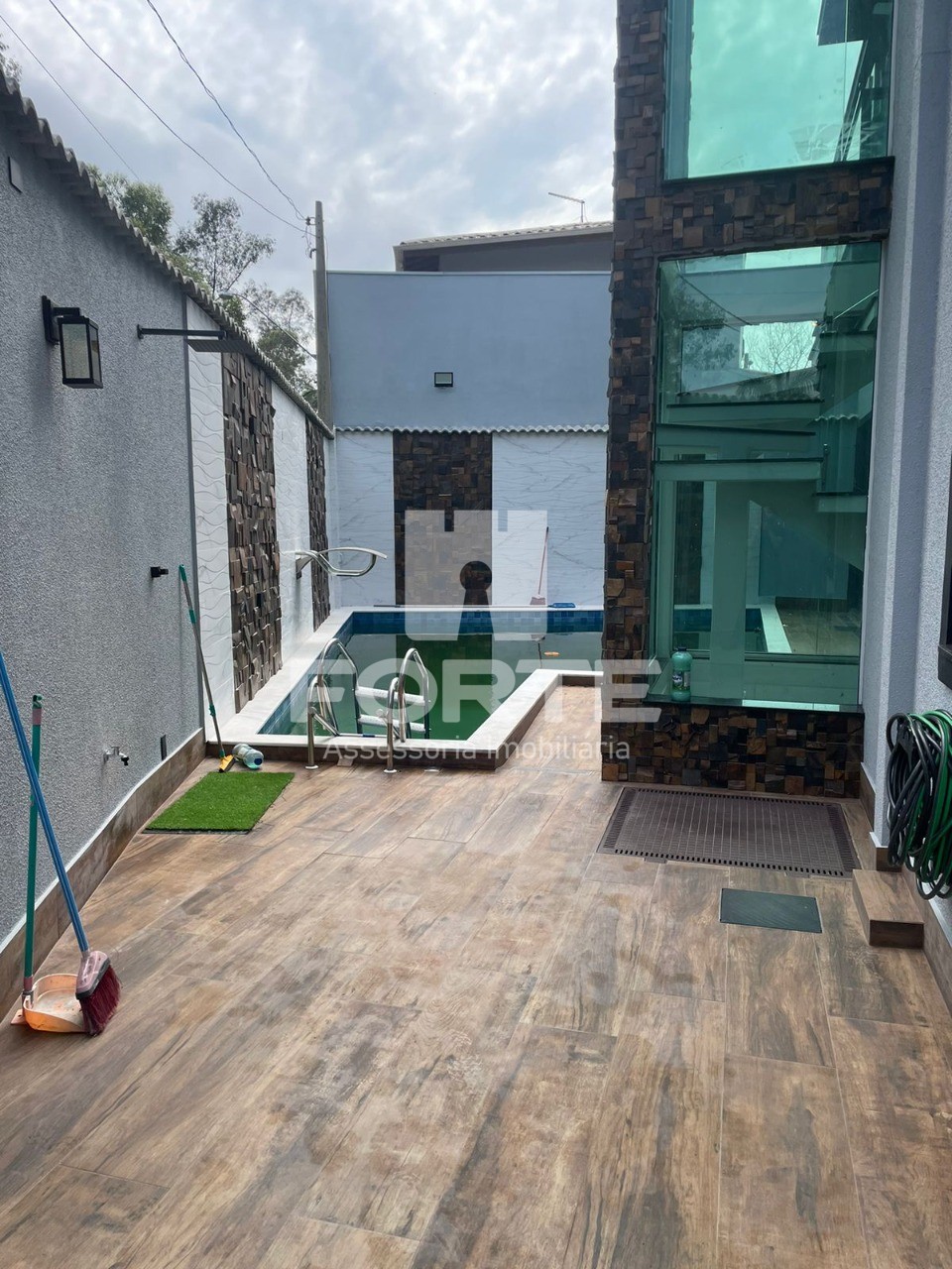 Casa à venda com 3 quartos, 250m² - Foto 7