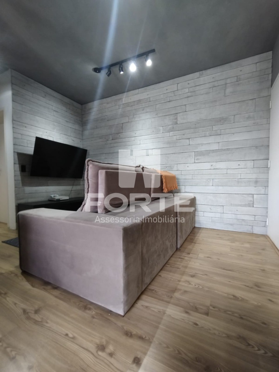 Apartamento à venda com 2 quartos, 65m² - Foto 2